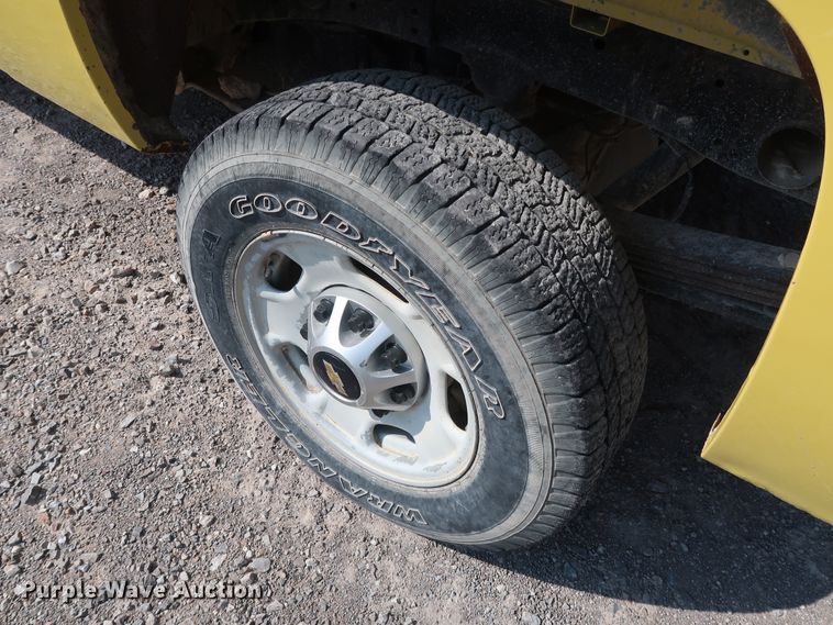 image for item DG7037 2011 Chevrolet Silverado 2500HD Ext. Cab pickup truck