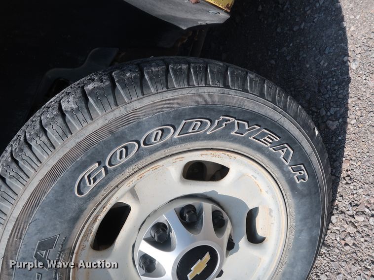 image for item DG7037 2011 Chevrolet Silverado 2500HD Ext. Cab pickup truck