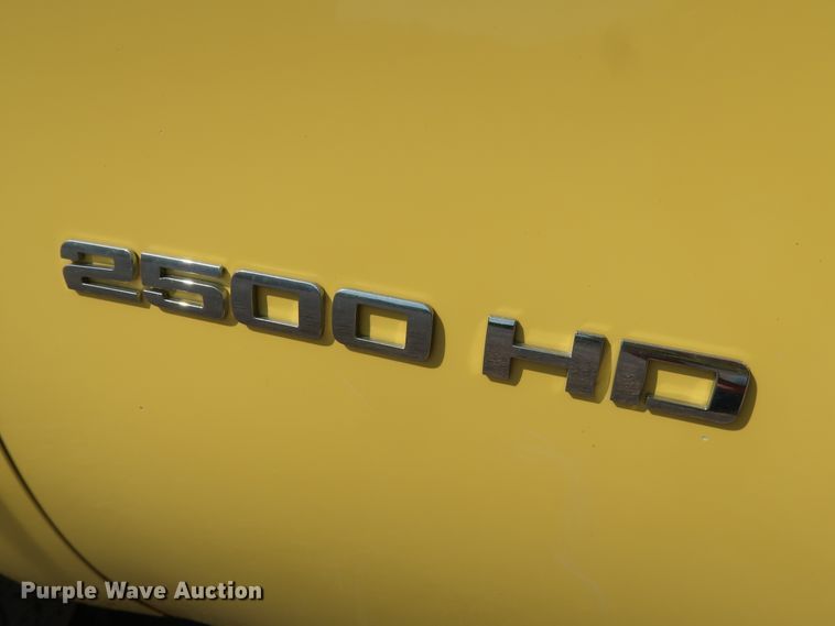 image for item DG7037 2011 Chevrolet Silverado 2500HD Ext. Cab pickup truck