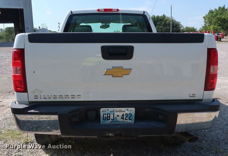 image for item DG7038 2013 Chevrolet Silverado 2500HD Ext. Cab pickup truck