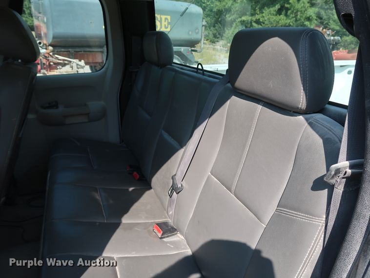 image for item DG7038 2013 Chevrolet Silverado 2500HD Ext. Cab pickup truck