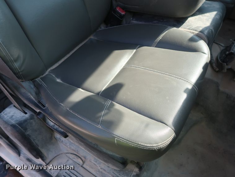 image for item DG7038 2013 Chevrolet Silverado 2500HD Ext. Cab pickup truck