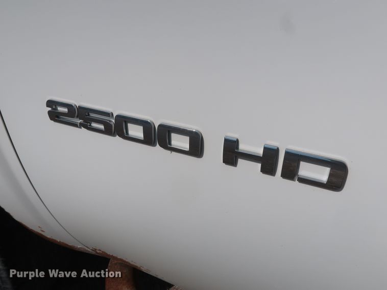 image for item DG7038 2013 Chevrolet Silverado 2500HD Ext. Cab pickup truck