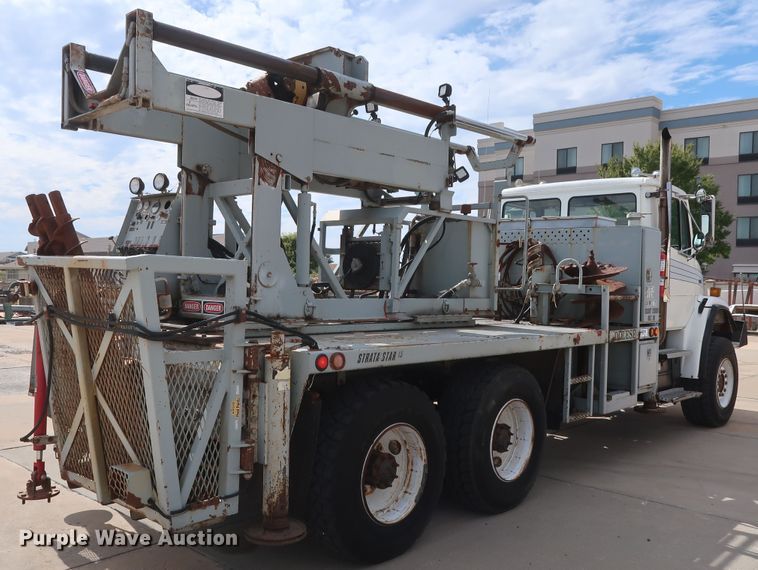 image for item DG7040 1996 Freightliner FL80 drilling rig truck