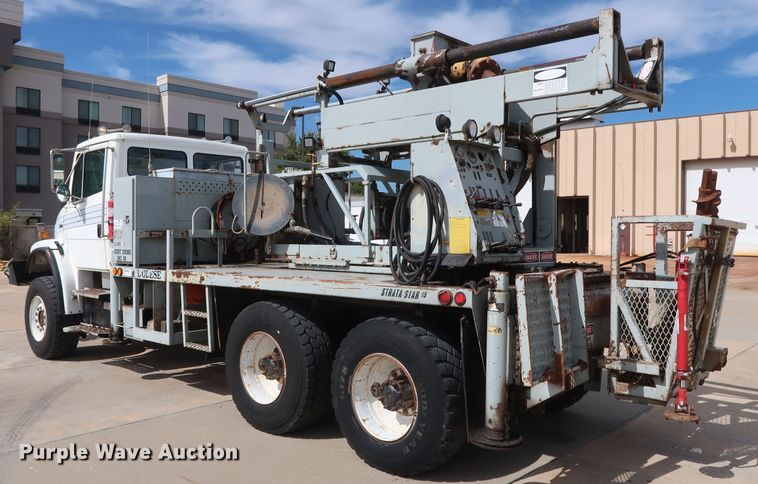 image for item DG7040 1996 Freightliner FL80 drilling rig truck