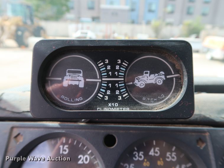 image for item DG7040 1996 Freightliner FL80 drilling rig truck