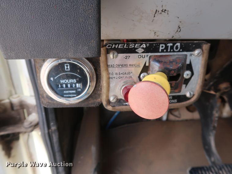 image for item DG7040 1996 Freightliner FL80 drilling rig truck