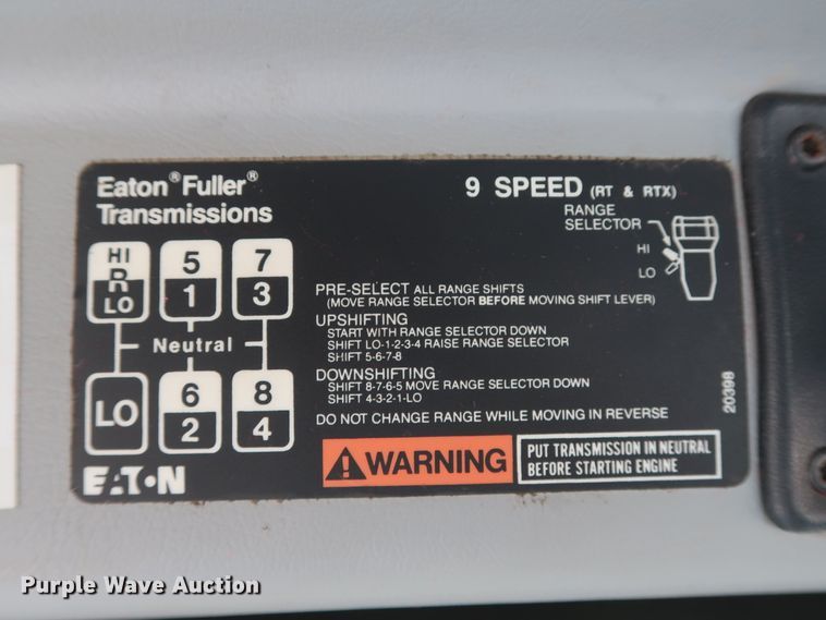 image for item DG7040 1996 Freightliner FL80 drilling rig truck