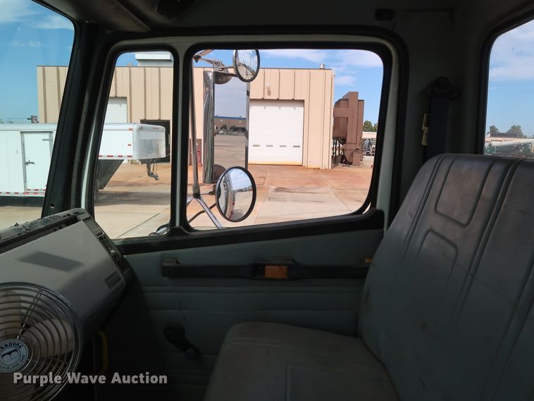 image for item DG7040 1996 Freightliner FL80 drilling rig truck