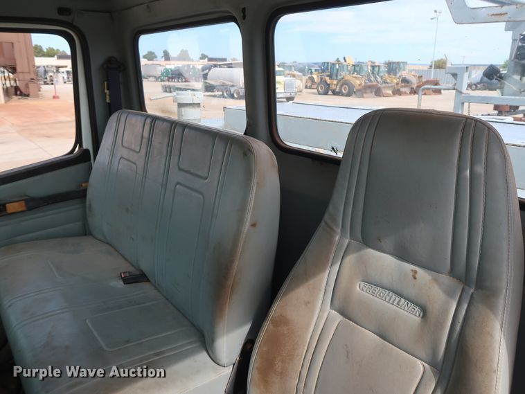 image for item DG7040 1996 Freightliner FL80 drilling rig truck