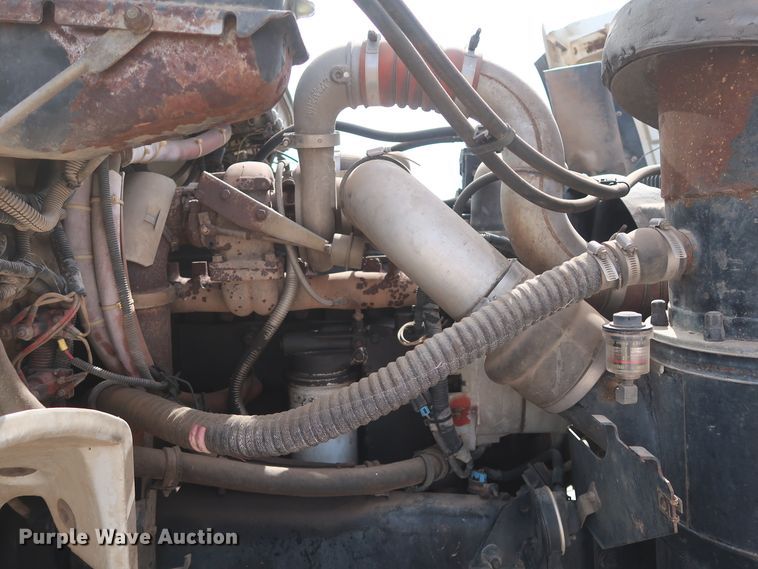 image for item DG7040 1996 Freightliner FL80 drilling rig truck