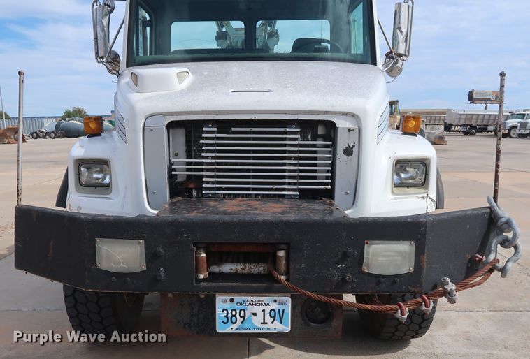 image for item DG7040 1996 Freightliner FL80 drilling rig truck