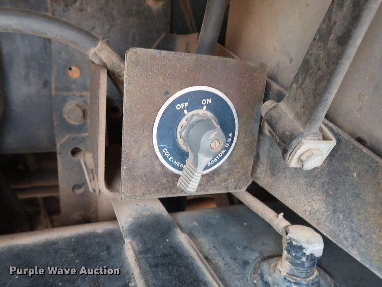 image for item DG7040 1996 Freightliner FL80 drilling rig truck