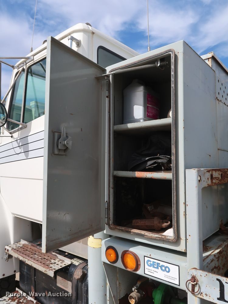 image for item DG7040 1996 Freightliner FL80 drilling rig truck