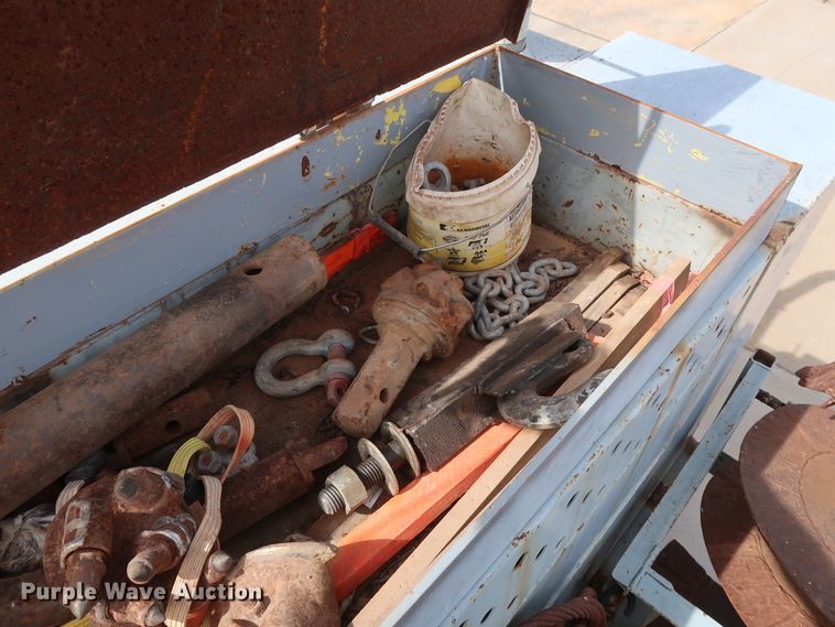 image for item DG7040 1996 Freightliner FL80 drilling rig truck