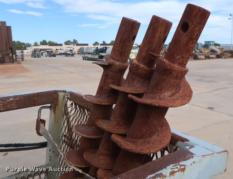 image for item DG7040 1996 Freightliner FL80 drilling rig truck