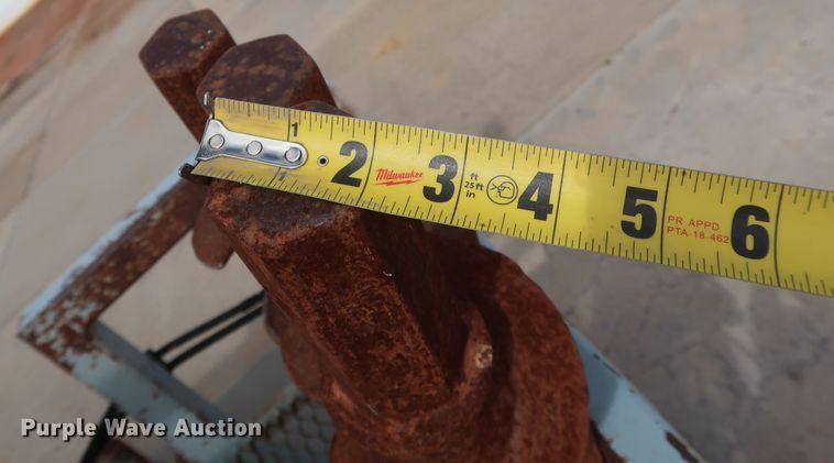 image for item DG7040 1996 Freightliner FL80 drilling rig truck