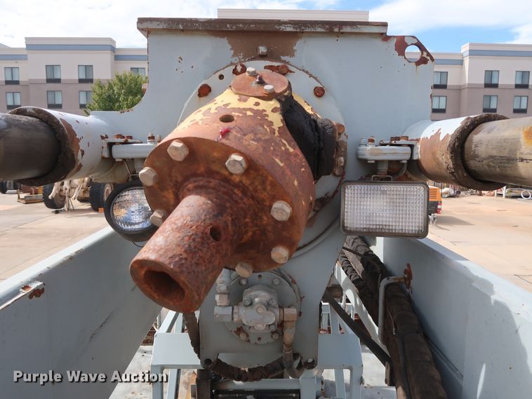 image for item DG7040 1996 Freightliner FL80 drilling rig truck