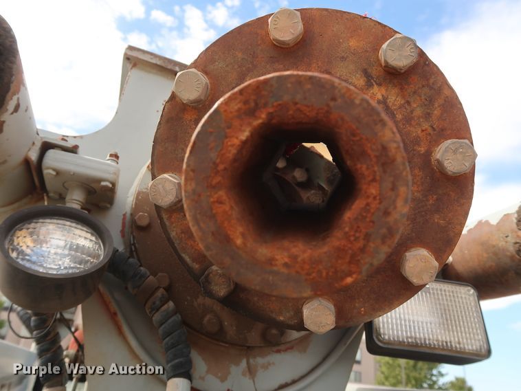 image for item DG7040 1996 Freightliner FL80 drilling rig truck