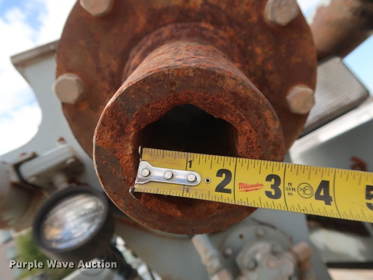 image for item DG7040 1996 Freightliner FL80 drilling rig truck