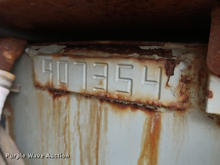 image for item DG7040 1996 Freightliner FL80 drilling rig truck