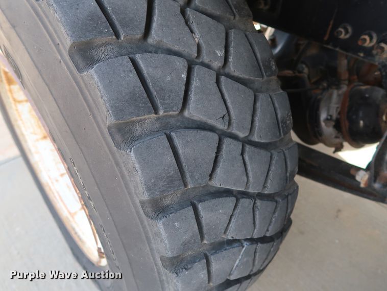 image for item DG7040 1996 Freightliner FL80 drilling rig truck