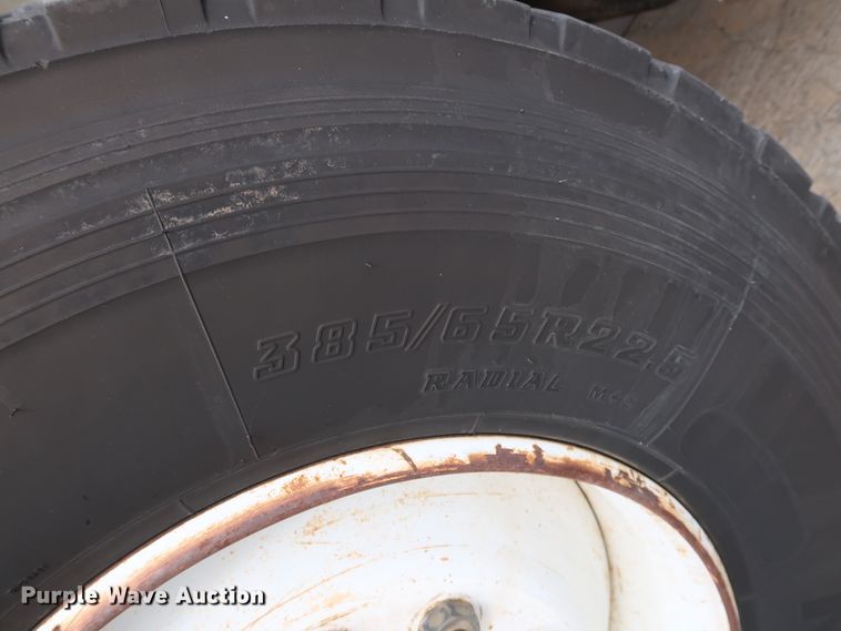 image for item DG7040 1996 Freightliner FL80 drilling rig truck