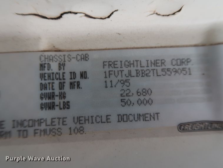 image for item DG7040 1996 Freightliner FL80 drilling rig truck