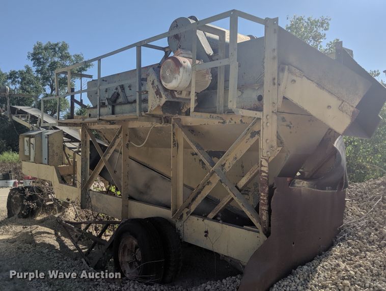 image for item DH3584 1952 Cedarapids 5X14 jaw crushing plant