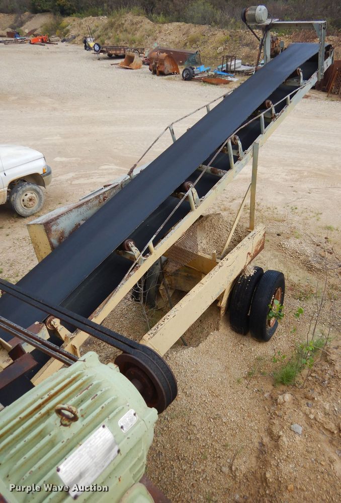 image for item DH3584 1952 Cedarapids 5X14 jaw crushing plant