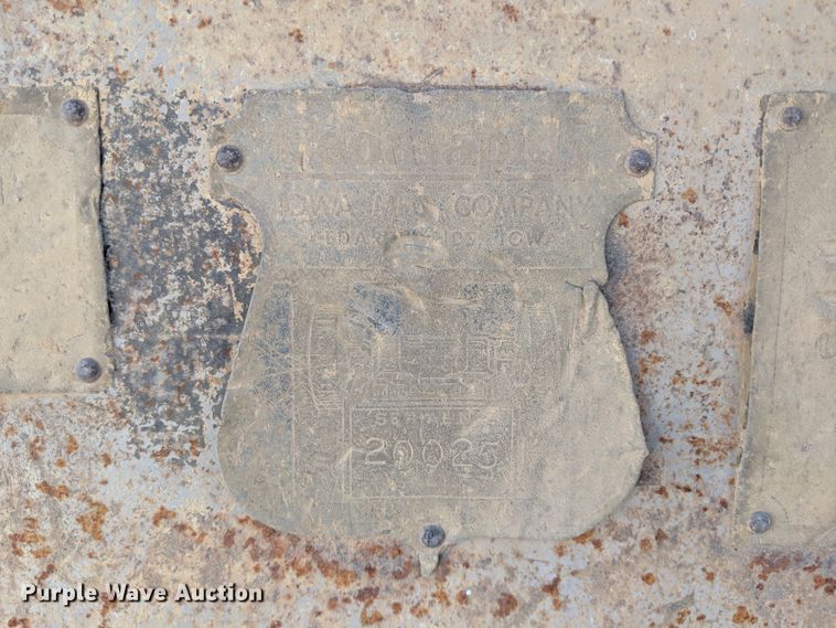 image for item DH3584 1952 Cedarapids 5X14 jaw crushing plant