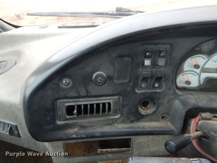 image for item DH3589 2005 Caterpillar 730 haul truck