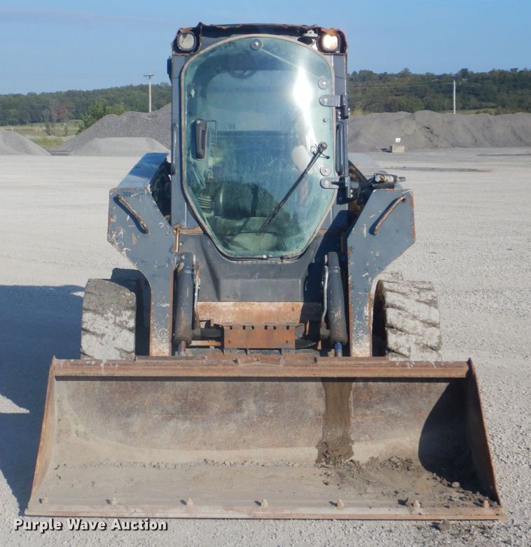 image for item DI2346 2011 John Deere 326D skid steer