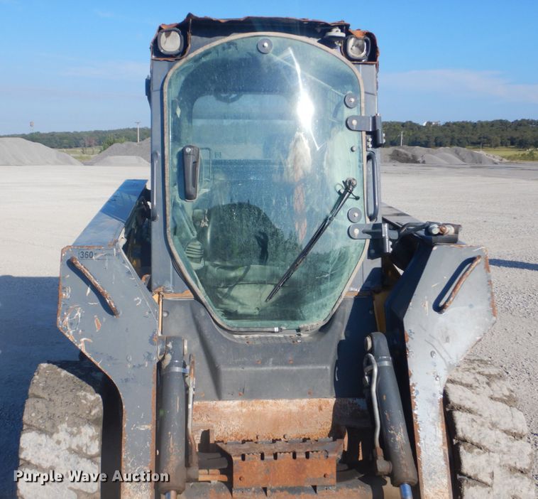 image for item DI2346 2011 John Deere 326D skid steer