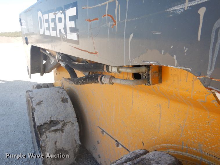 image for item DI2346 2011 John Deere 326D skid steer