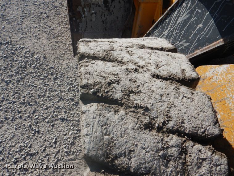 image for item DI2346 2011 John Deere 326D skid steer