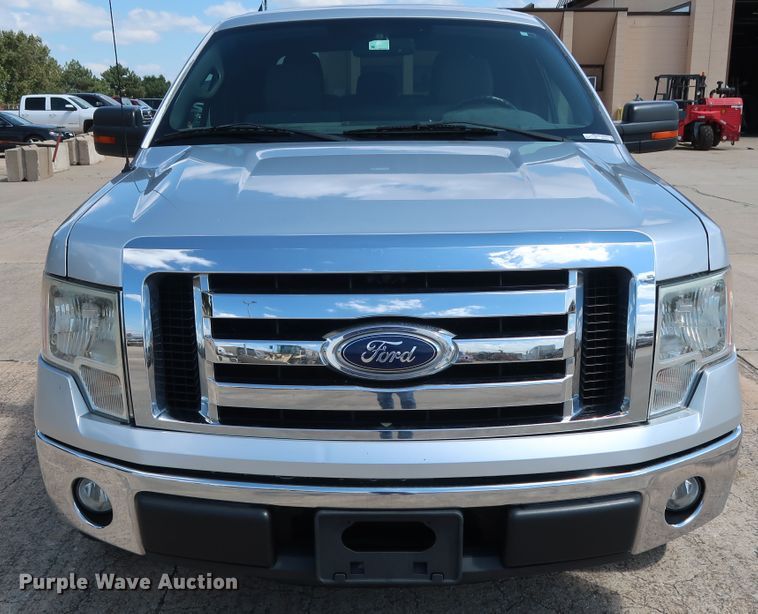 image for item GE9002 2011 Ford F150 XLT SuperCrew pickup truck