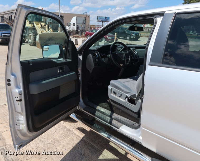 image for item GE9002 2011 Ford F150 XLT SuperCrew pickup truck