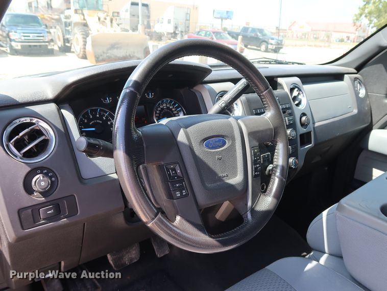 image for item GE9002 2011 Ford F150 XLT SuperCrew pickup truck