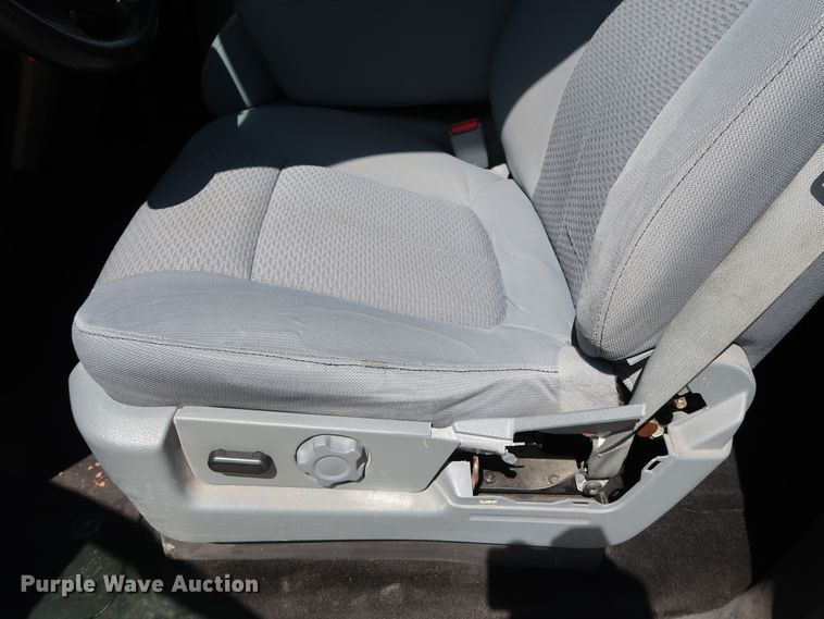 image for item GE9002 2011 Ford F150 XLT SuperCrew pickup truck