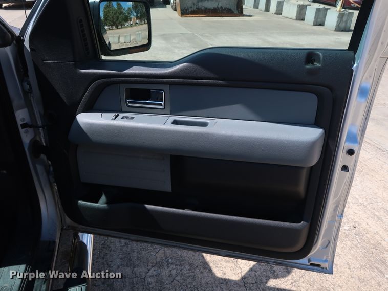 image for item GE9002 2011 Ford F150 XLT SuperCrew pickup truck