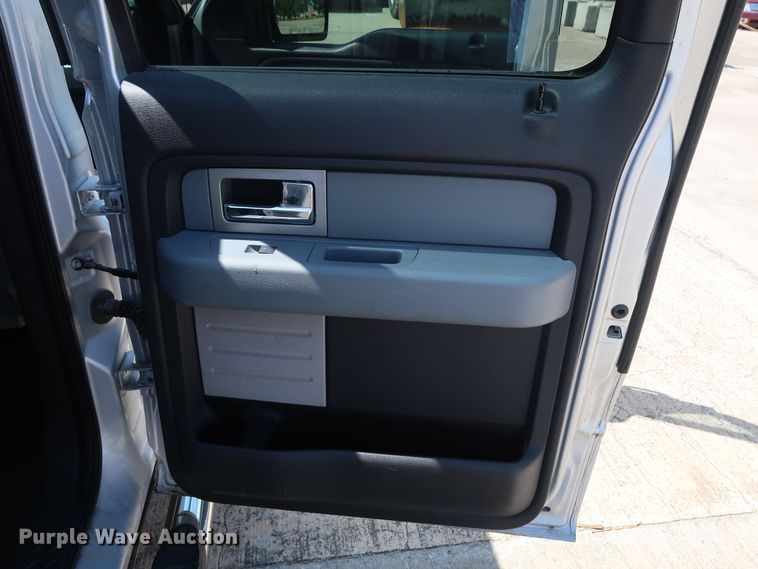 image for item GE9002 2011 Ford F150 XLT SuperCrew pickup truck