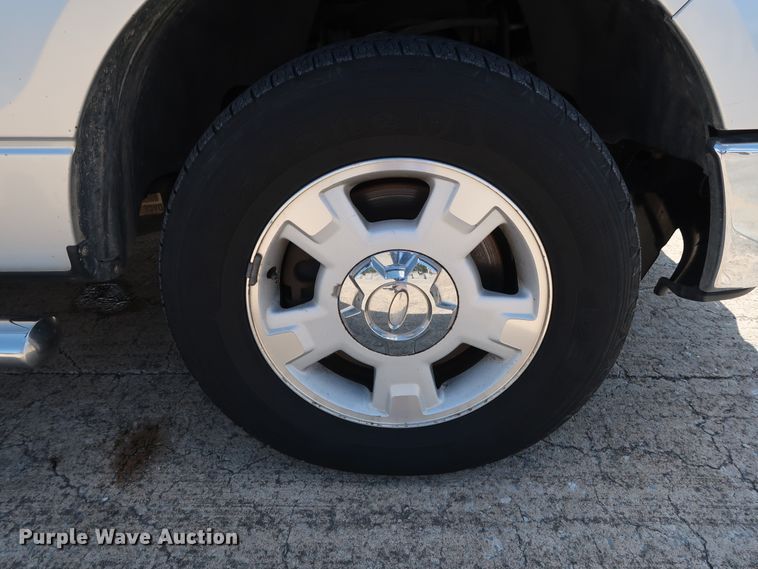 image for item GE9002 2011 Ford F150 XLT SuperCrew pickup truck