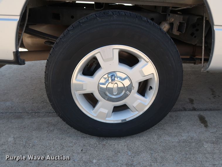 image for item GE9002 2011 Ford F150 XLT SuperCrew pickup truck