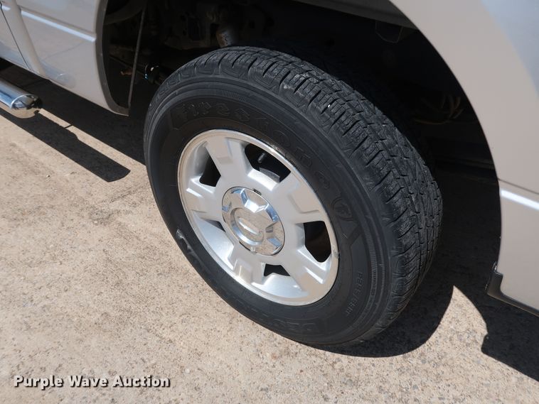 image for item GE9002 2011 Ford F150 XLT SuperCrew pickup truck