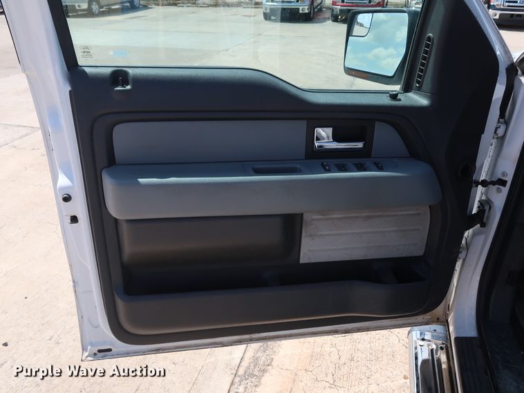 image for item GE9003 2013 Ford F150 XLT SuperCrew pickup truck