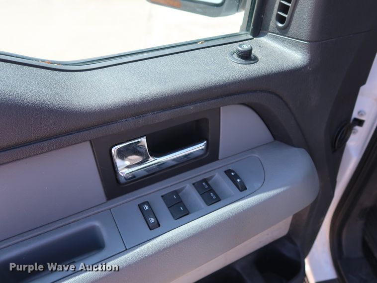 image for item GE9003 2013 Ford F150 XLT SuperCrew pickup truck