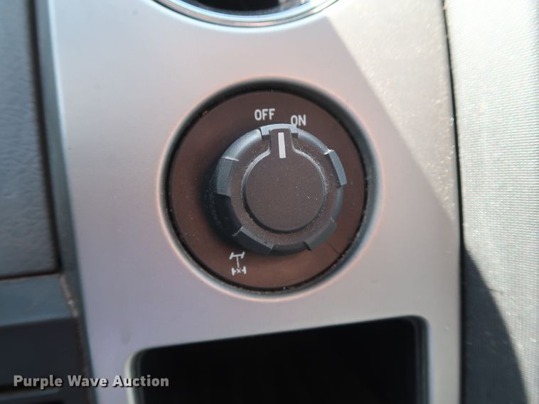 image for item GE9003 2013 Ford F150 XLT SuperCrew pickup truck