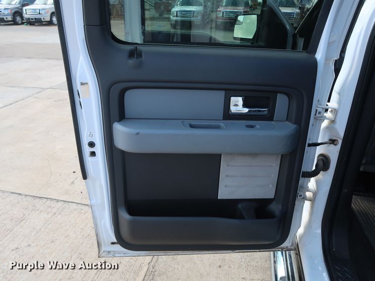 image for item GE9003 2013 Ford F150 XLT SuperCrew pickup truck