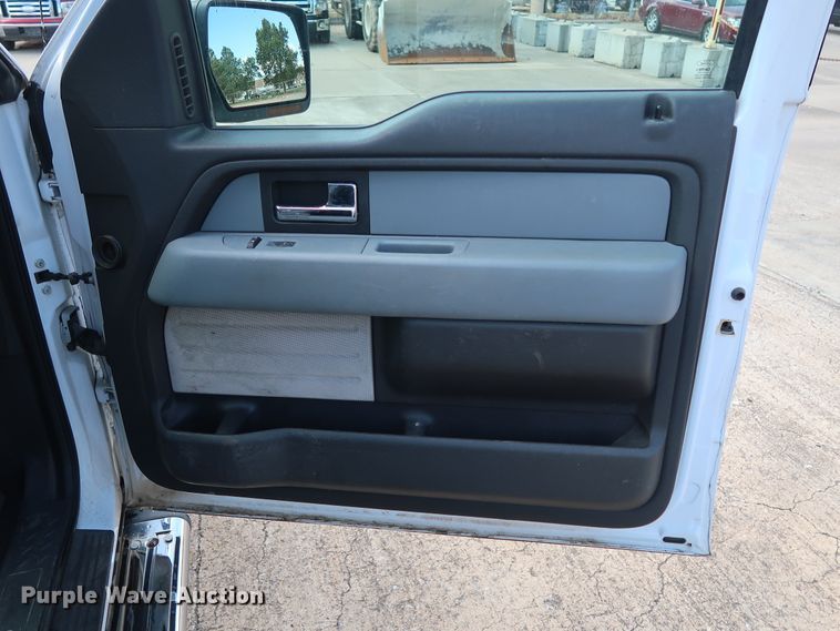 image for item GE9003 2013 Ford F150 XLT SuperCrew pickup truck